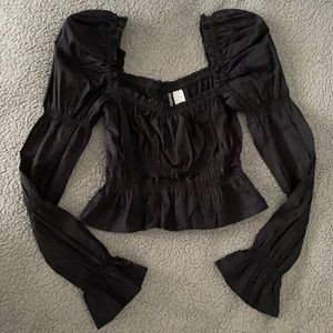 NWOT H&M Black Puffed Shirt